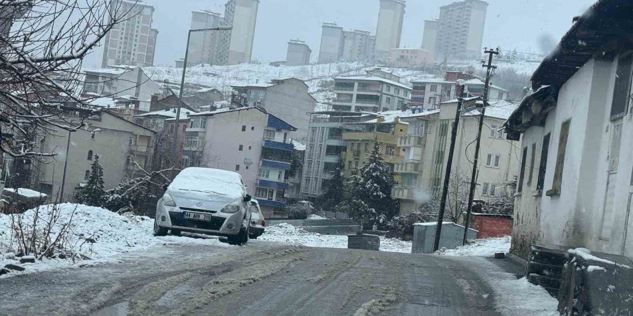 Battalgazi’de kar yağışı sonrası ekipler sahada