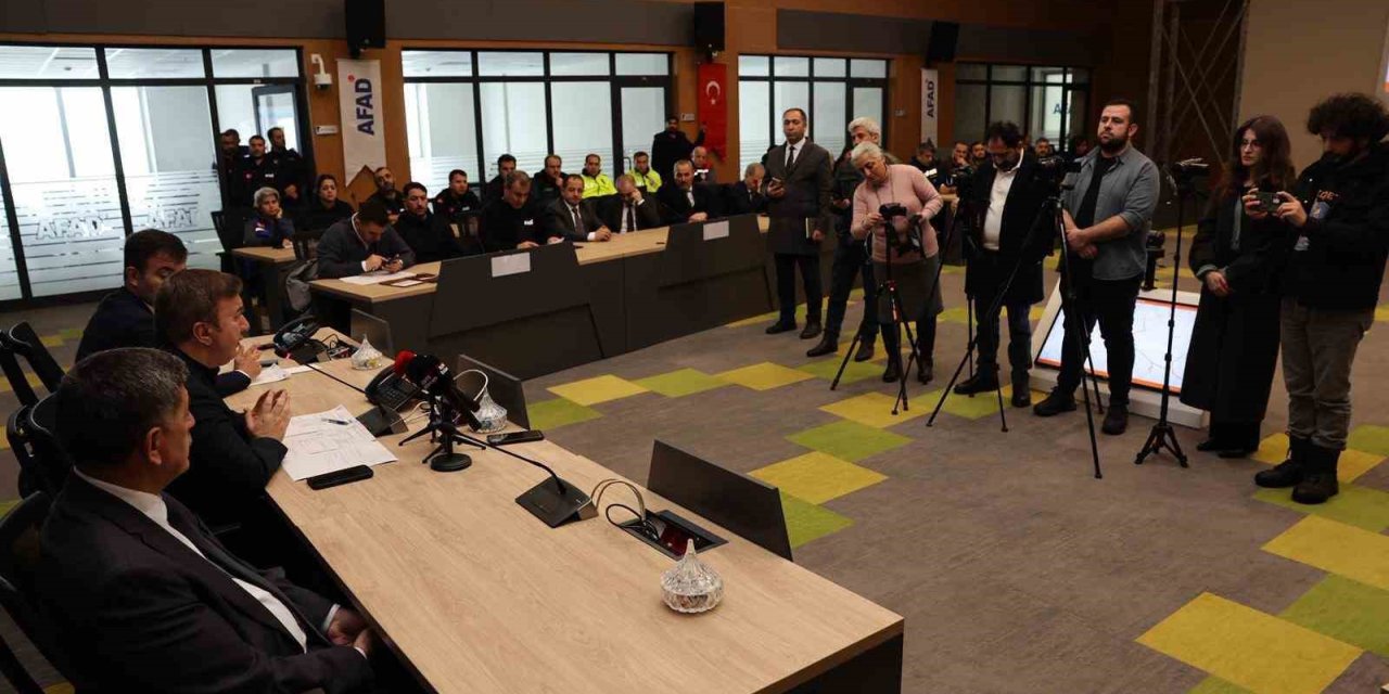 Erzincan’da mahsur kalan 39 kişi kurtarıldı