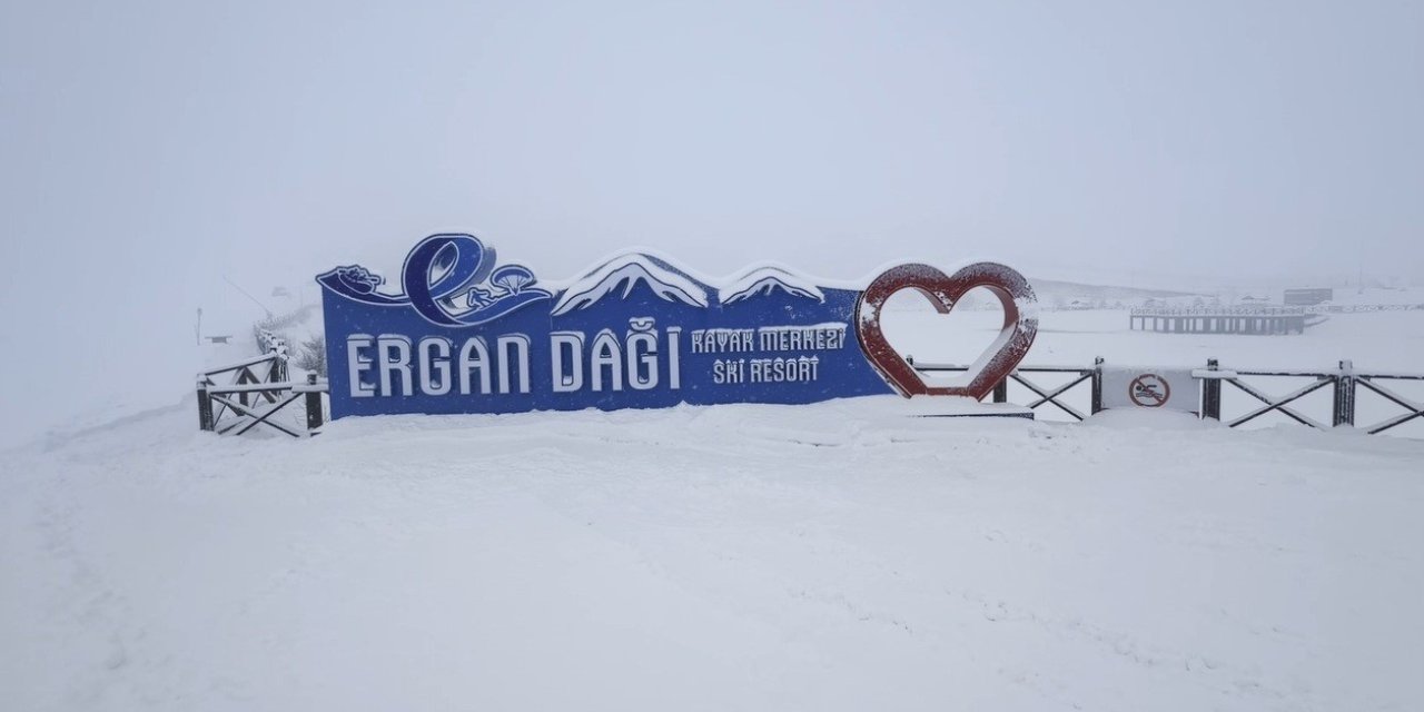 Ergan Dağı’nda kar rekoru: 2. etap teleski hattı kar altında