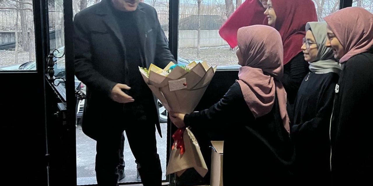 Erzurum’da iftar sofrasında anlamlı buluşma