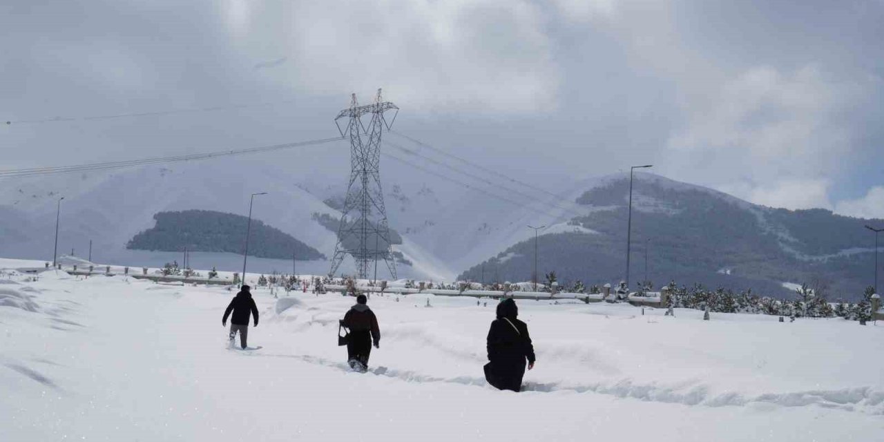 Uzmanlardan çığ, buzlanma ve don uyarısı