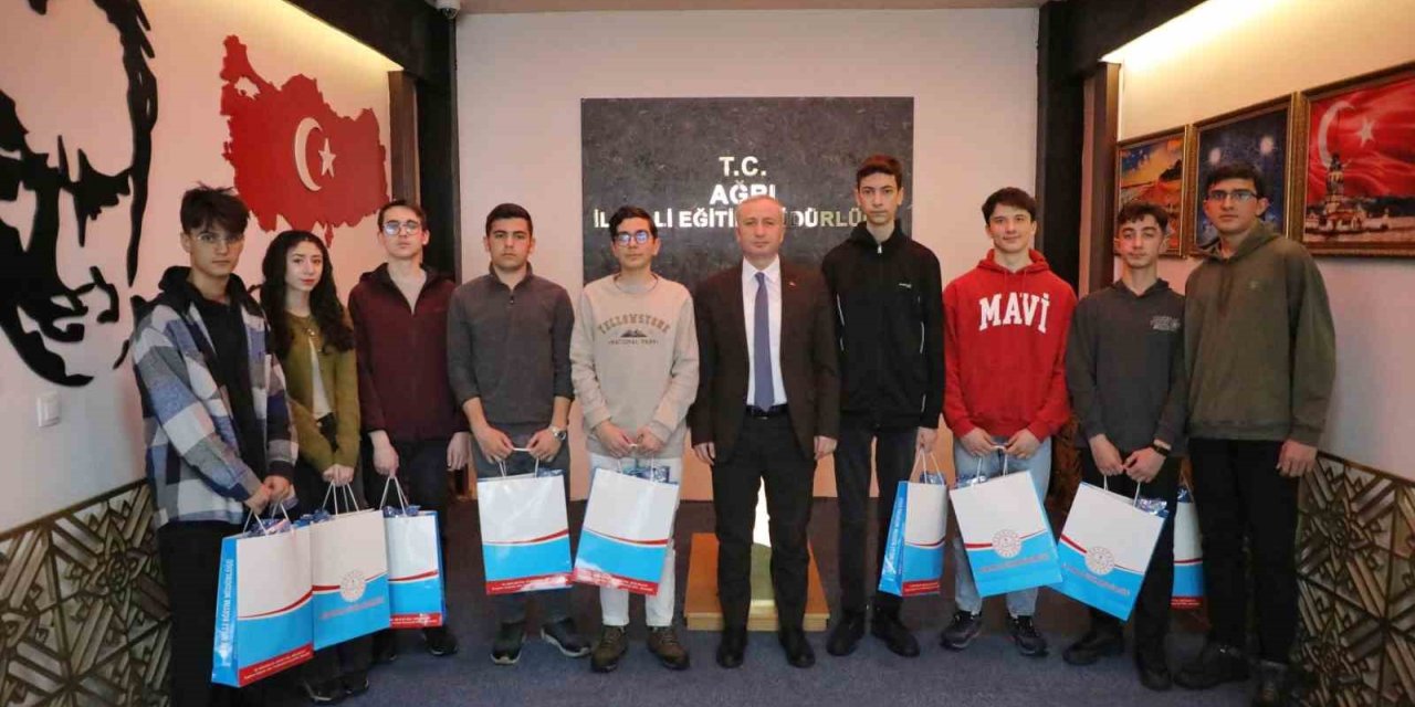 Ağrı, TÜBİTAK 2204-A Bölge Finali’nde 4 derece elde etti