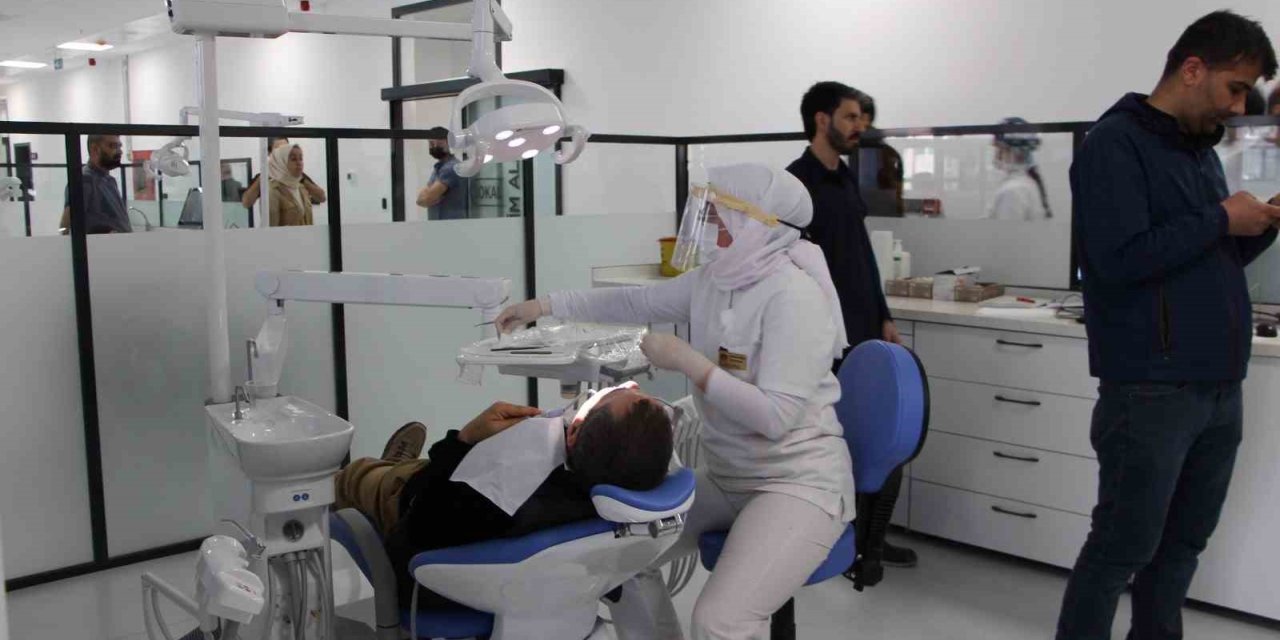 Fırat Üniversitesi Diş Hekimliği Fakültesi ve Hastanesi kapılarını açtı