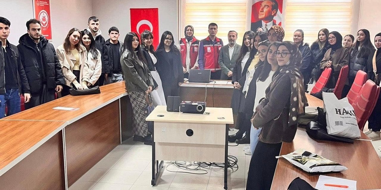 Elazığ’da  üniversite öğrencilerine hizmet modelleri tanıtımı