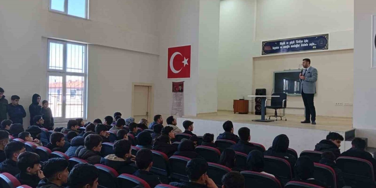 Kovancılar’da Ramazan-ı Şerif  Konferansı