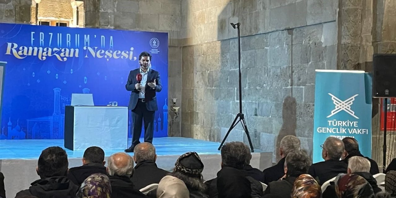 "İslam, İnsan ve İktisat" tarihi binada anlatıldı