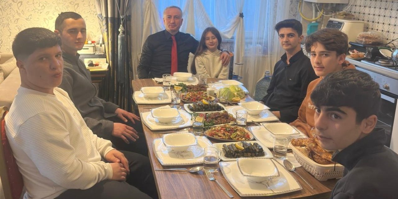 Ağrı Milli Eğitim Müdürü Kökrek’ten öğrencilere iftar