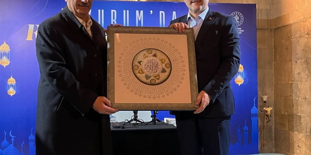 Türk İslam irfanının öncüsü Ahmet Yesevî’yi anlattı