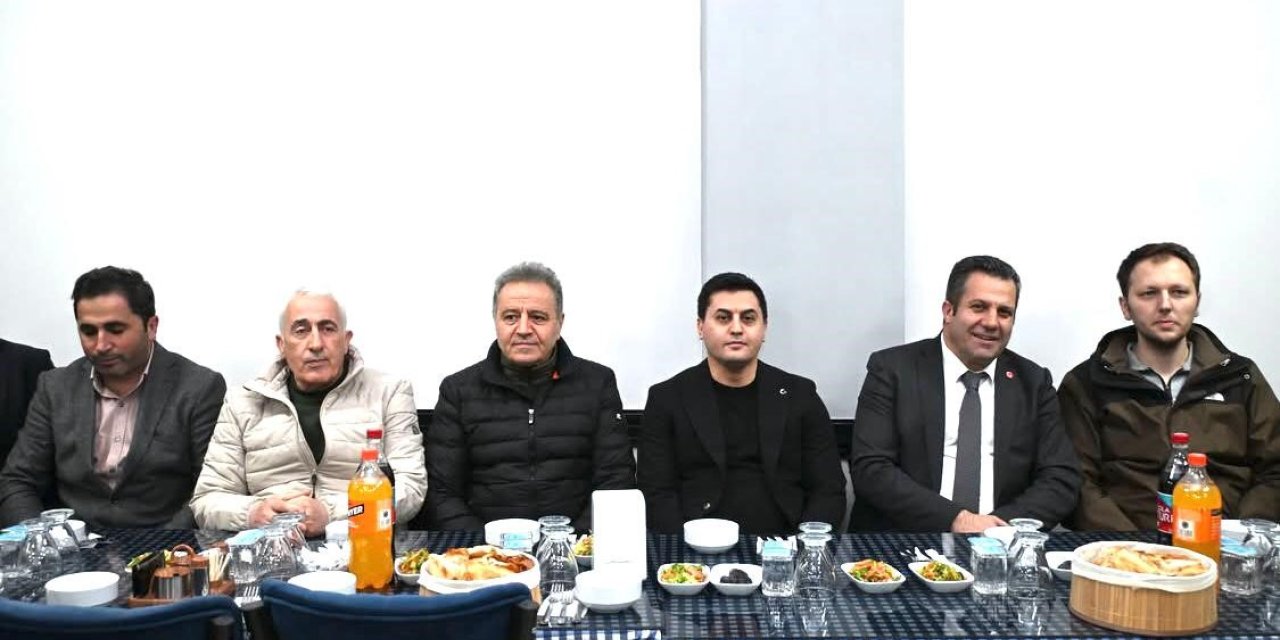 Başkan Yiğider, muhtarlarla iftarda buluştu