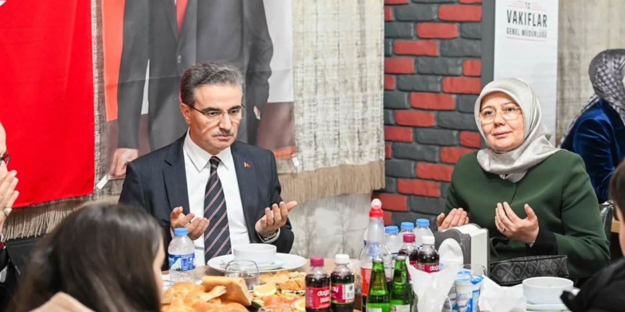 Yetim çocuklarla iftar yaptılar