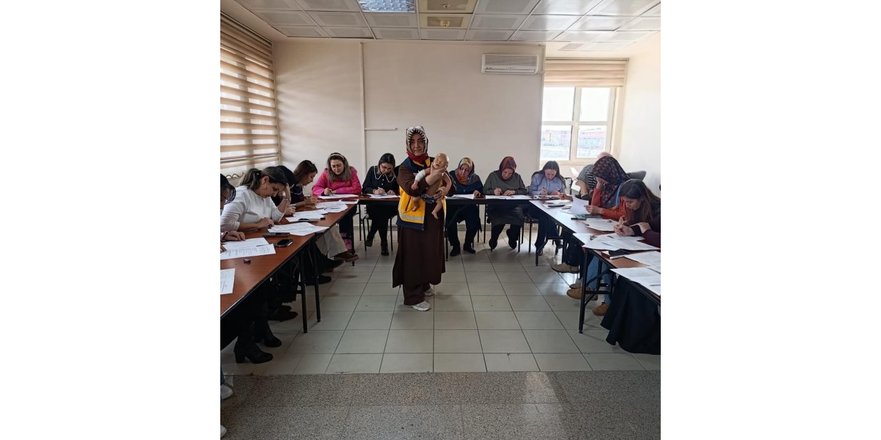 Erzincan İl Sağlık Müdürlüğü personeline temel ilk yardım eğitimi verildi