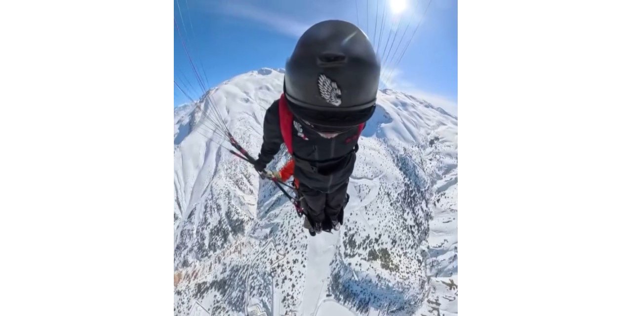 Ekstrem sporcu Koçak, Erzincan’da wingsuit ve paraşütle 500 metreden atladı