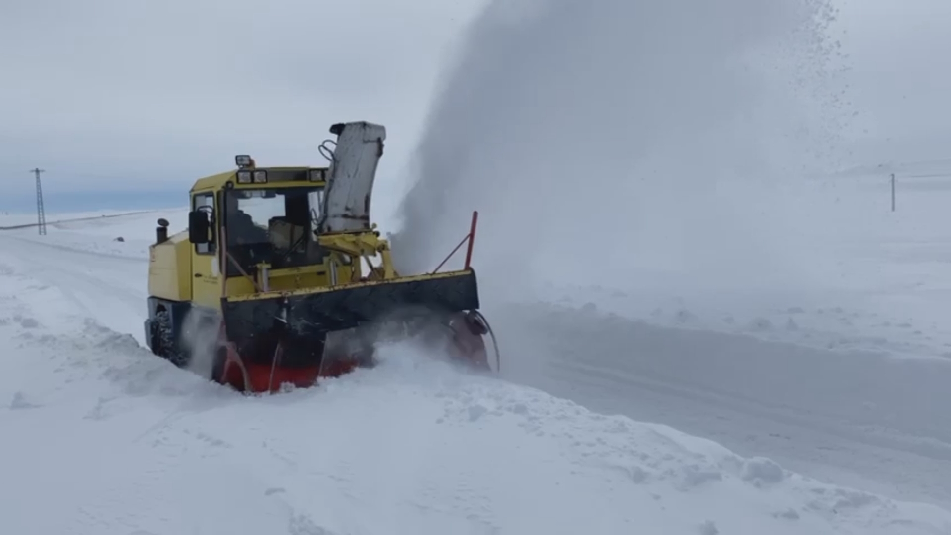 Kars'ta “Kar Kaplanları”ndan zorlu kış mesaisi