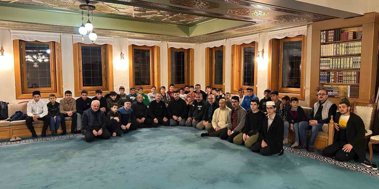 Alvar’da anlamlı iftar yemeği