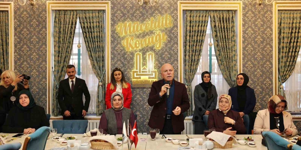 Erzurum’da 8 Mart Dünya Kadınlar Günü’nde "Ahde vefa iftarı" düzenlendi
