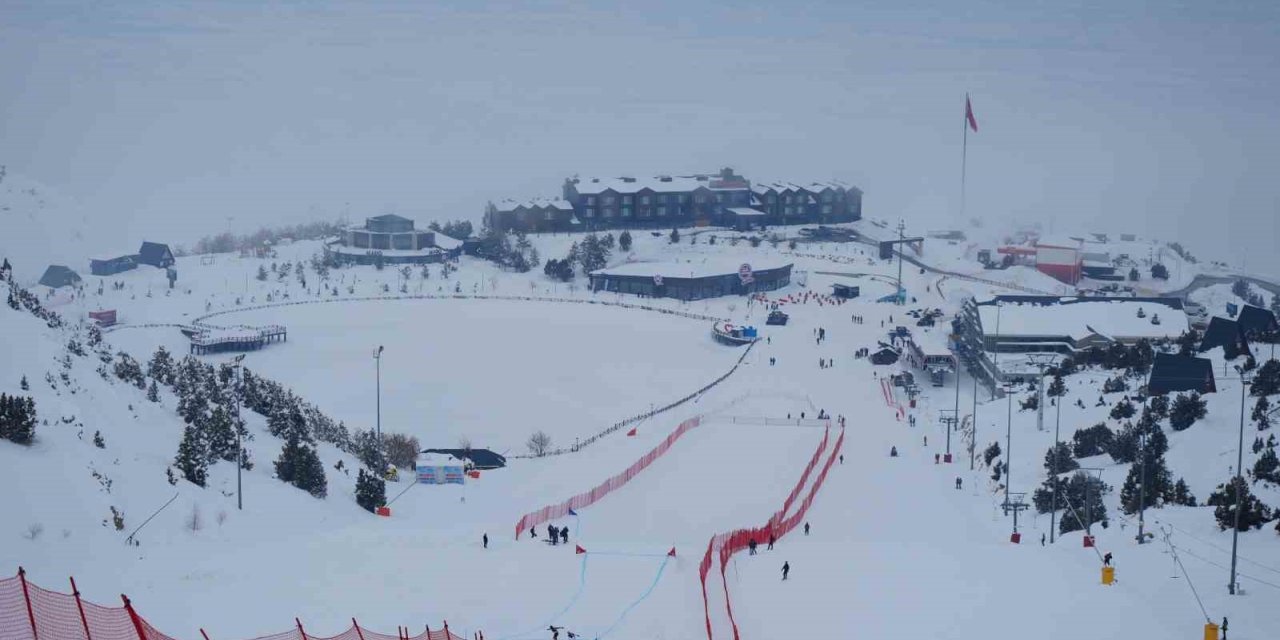 Kar rekoru Ergan ve Palandöken’de: 276 santimetre