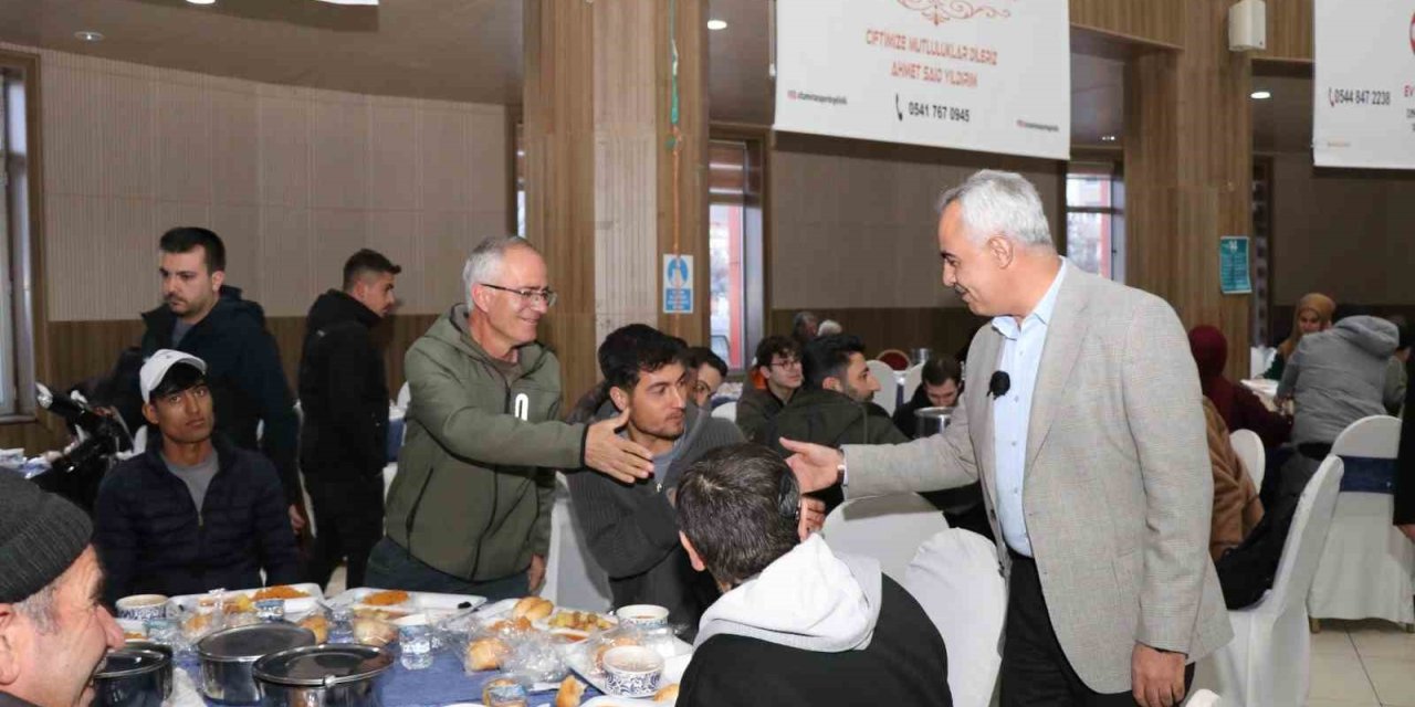 Oltulular geleneksel iftar programında buluştu