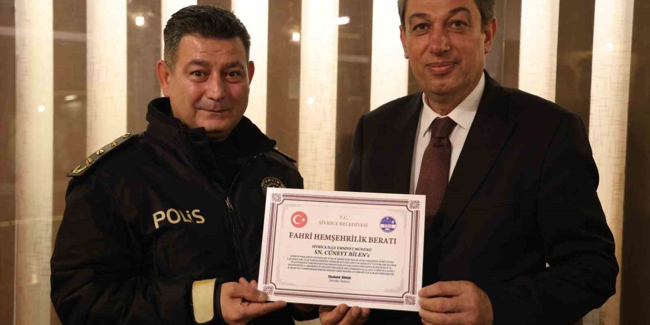 Sivrice Emniyet Müdürü Bilen’e fahri hemşerilik ve üstün başarı belgesi