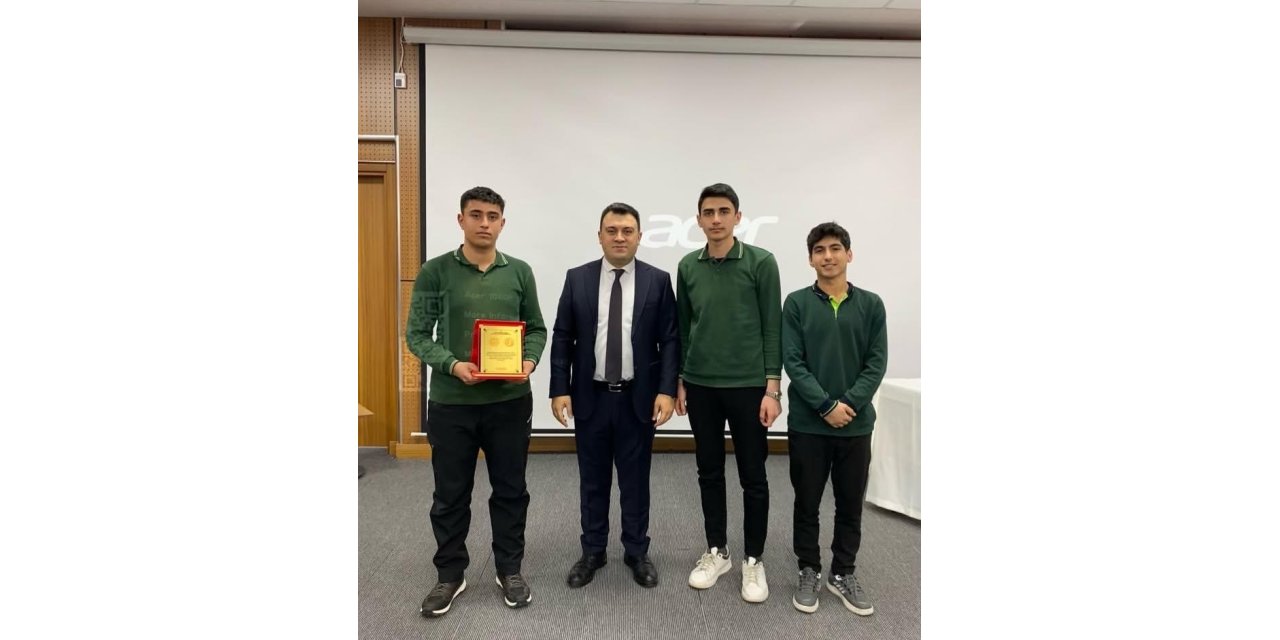 Patnos’ta liseler arası bilgi yarışması düzenlendi