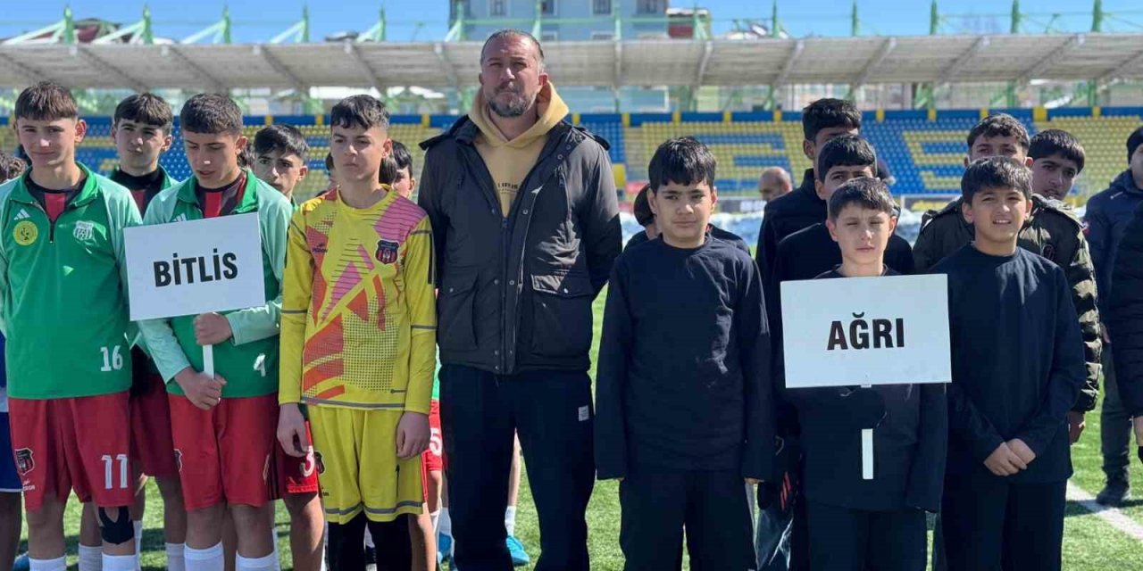 Ağrı’da futbol heyecanı başladı