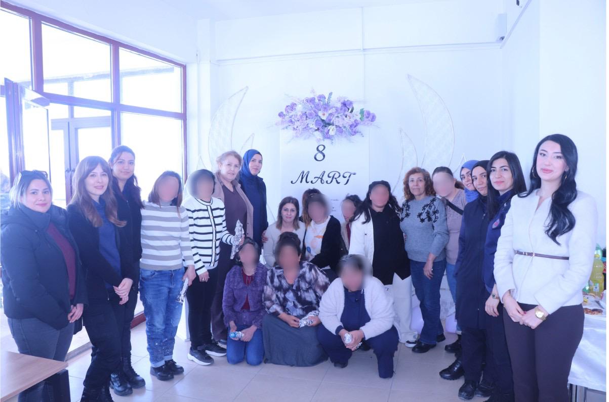 Kars’ta Cezaevi Yönetimi ‘Özel Canları’ Unutmadı