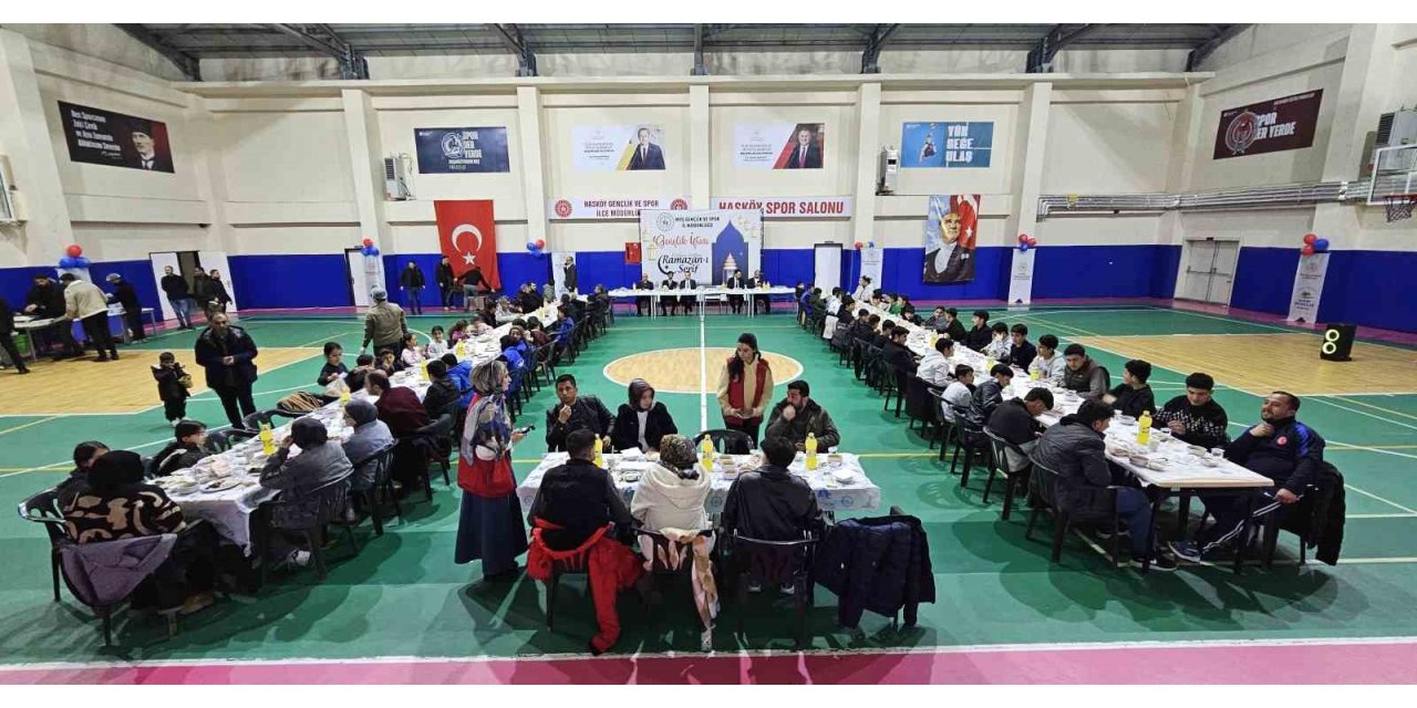 Hasköy’de gençler iftar programında buluştu