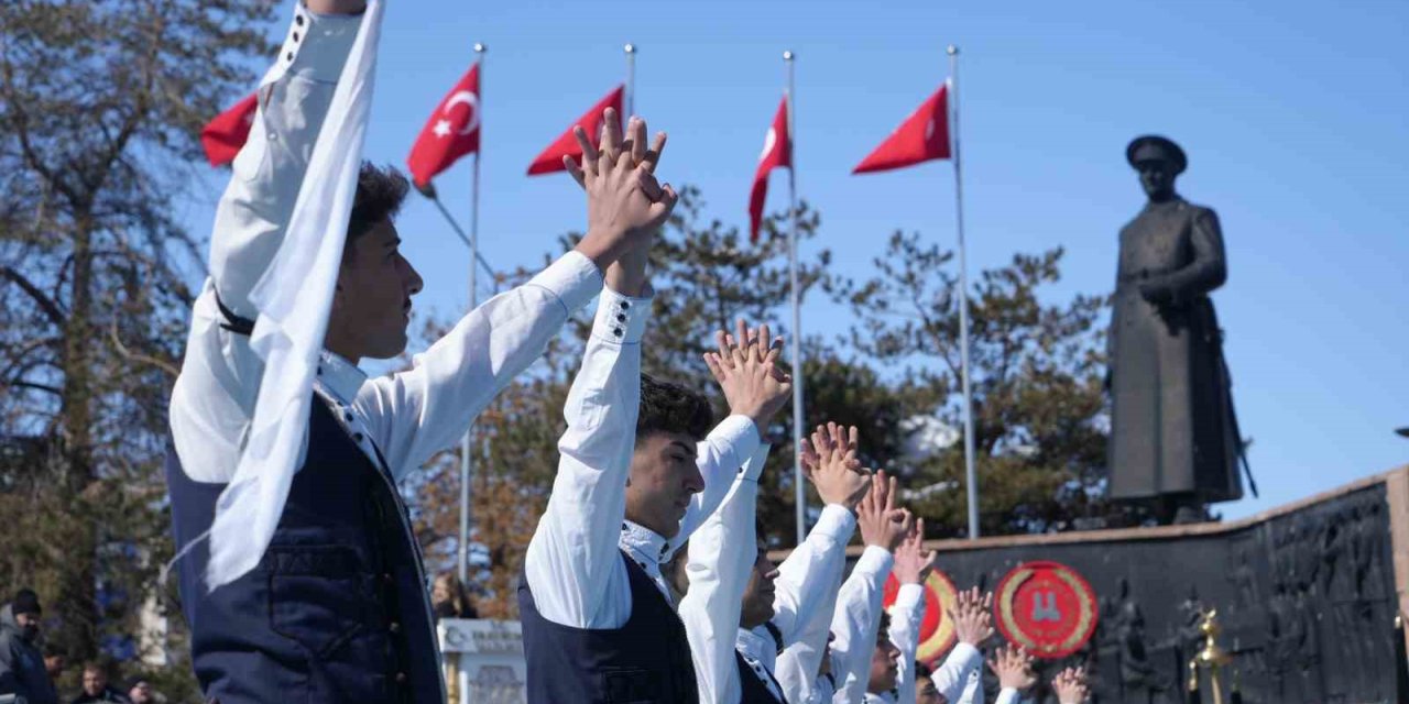 Erzurum’un kurtuluşunun 108’nci yıl dönümünü coşkuyla kutladı