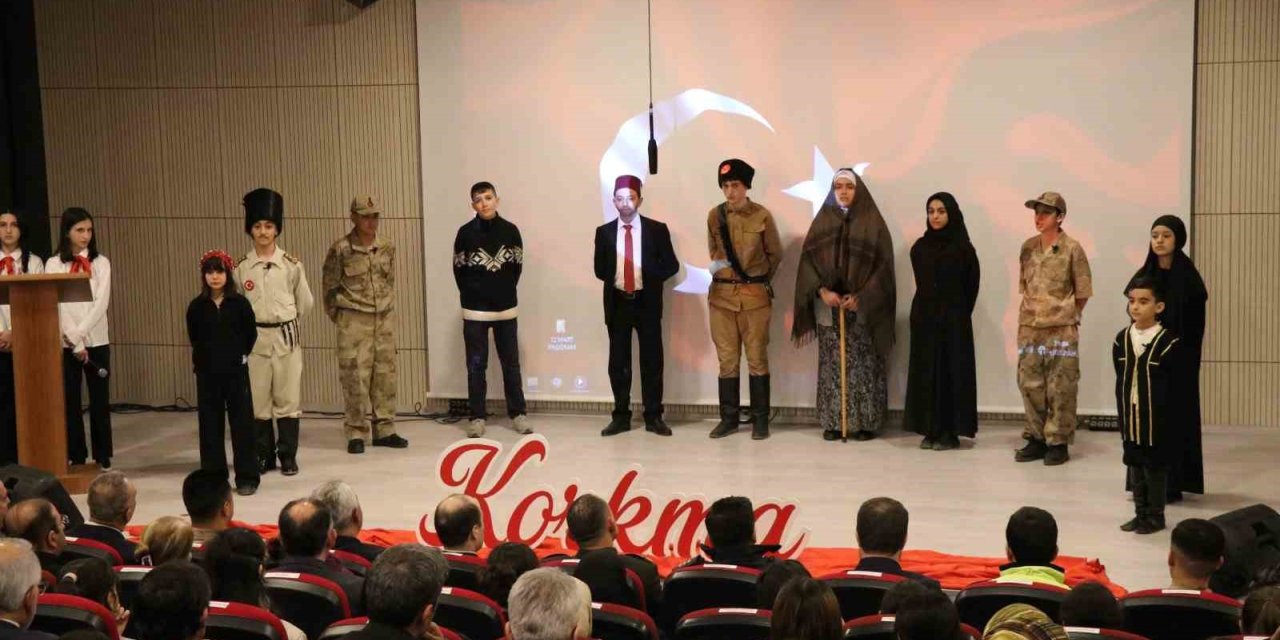 Oltu Mehmet Akif Ersoy Ortaokulu’nda, İstiklal Marşı’nın kabulü ve Mehmet Akif Ersoy’u anma programı