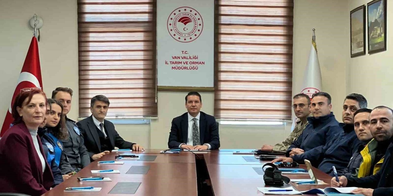 Van’da inci kefali av yasağı öncesi komisyon toplantısı yapıldı