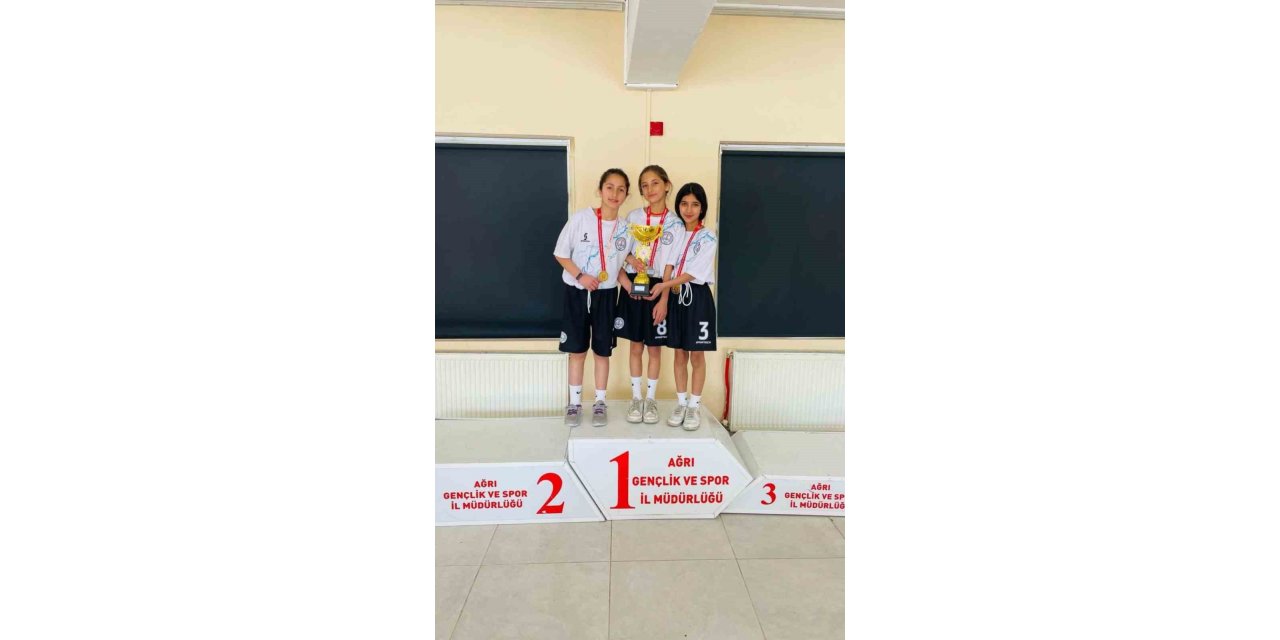 Hamur’da masa tenisi küçükler ilçe müsabakaları tamamlandı