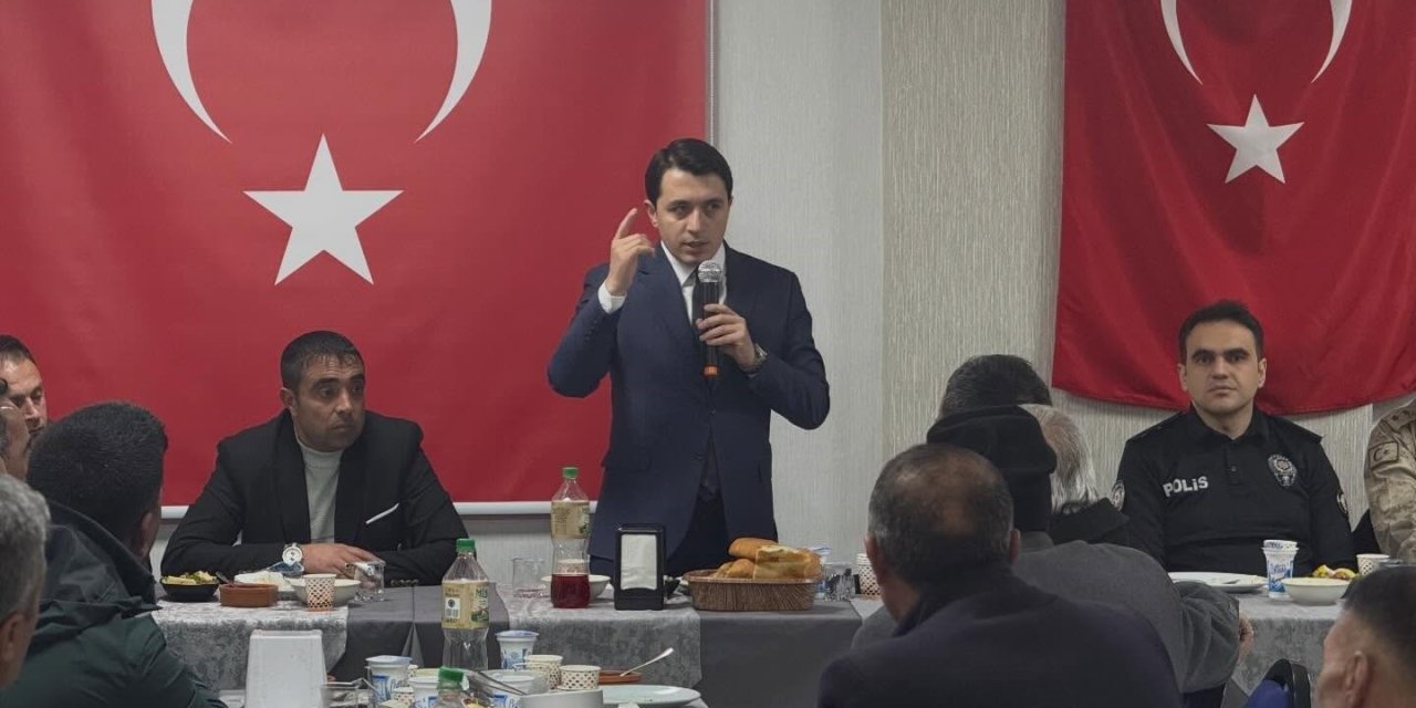 Kaymakam Demirkol, muhtarlar ile iftar programında bir araya geldi