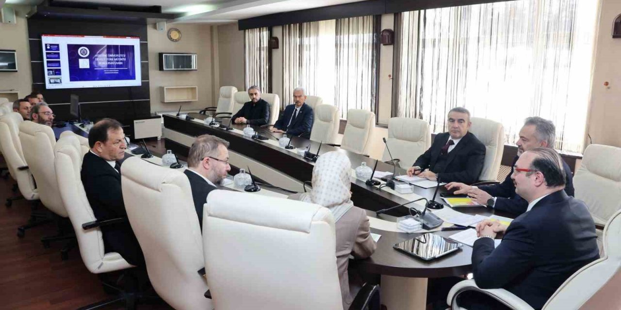 Atatürk Üniversitesinde birim değerlendirme toplantılarının ilk etabı tamamlandı