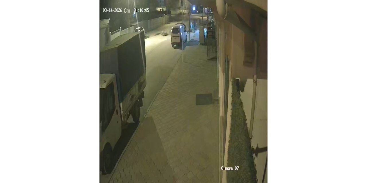 Polis uygulamasından kaçan alkollü sürücü motosiklete çarptı: Belediye başkanının oğlu çıktı