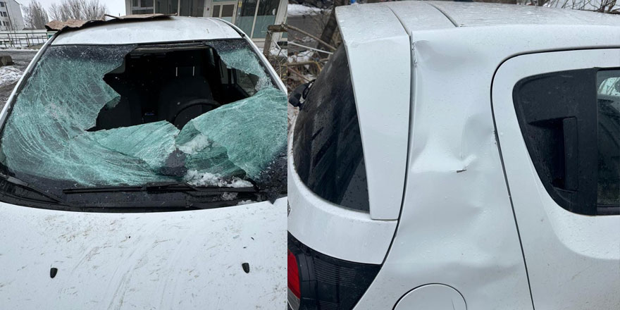 Kars’ta buz sarkıtı otomobilin üzerine düştü