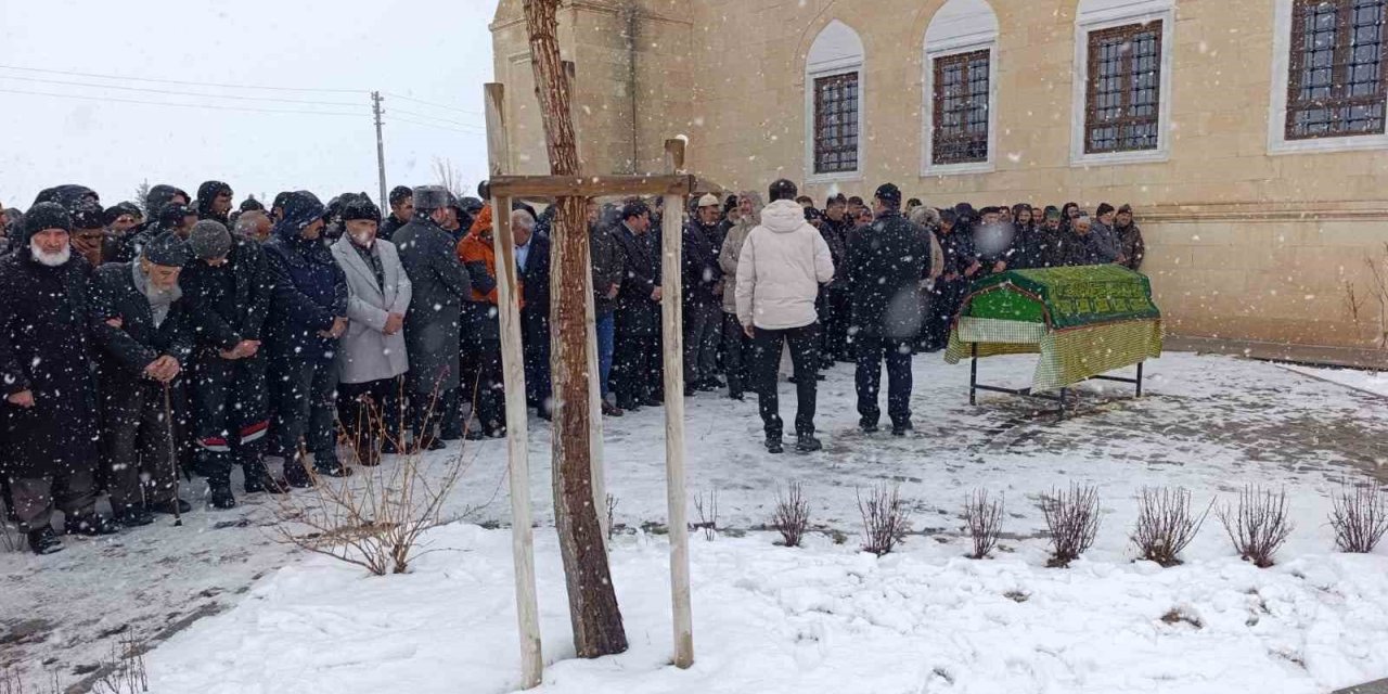 Hüseyin Mazlumoğlu son yolculuğuna uğurlandı
