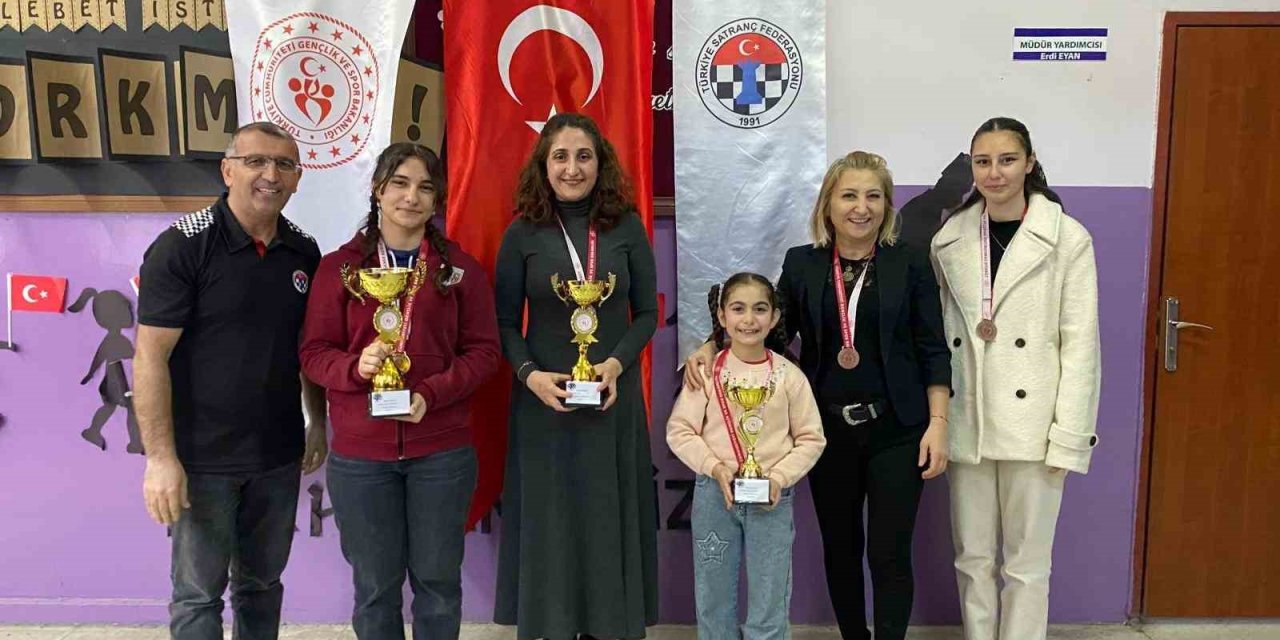 Kars’ta "Kadınlar Satranç İl Birinciliği Turnuvası" tamamlandı