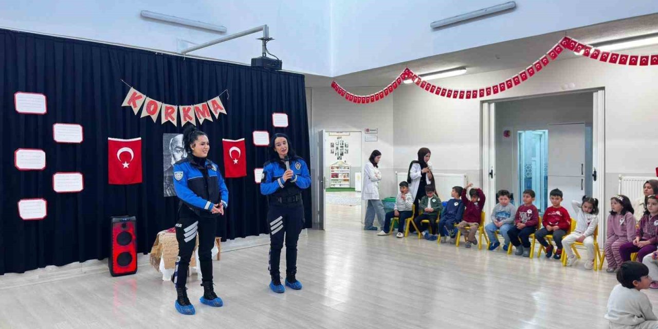 Polislerden öğrencilere güvenlik eğitimi