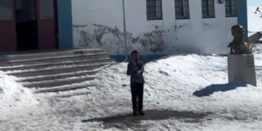 Kars’ta küçük yürekten büyük gurur: 2. sınıf öğrencisi İstiklal Marşı’nın 10 kıtasını ezbere okudu, video viral oldu