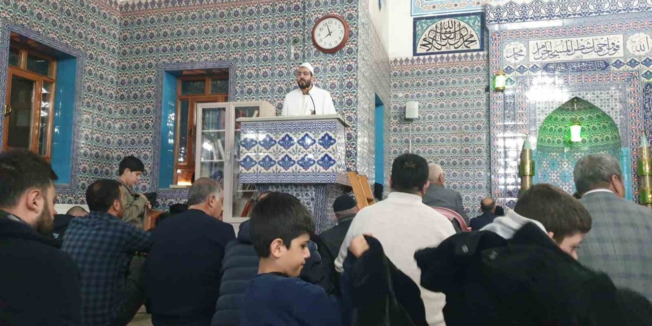 Başkale’de Kadir Gecesi idrak edildi