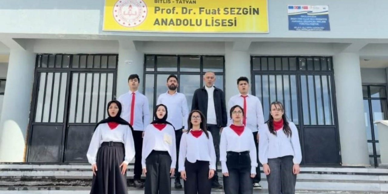 Öğretmen ve öğrencilerden anlamlı ’Çanakkale Zaferi’ klibi
