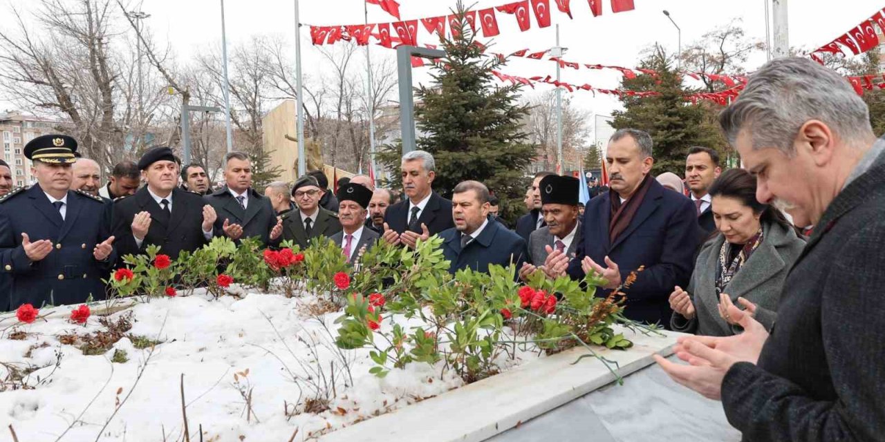 Ağrı’da Çanakkale Zaferi’nin 111. yılı törenlerle anıldı