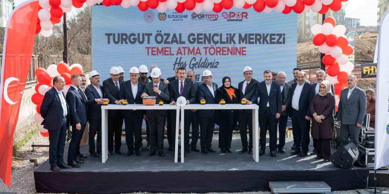 Turgut Özal Gençlik Merkezi’nin temeli atıldı