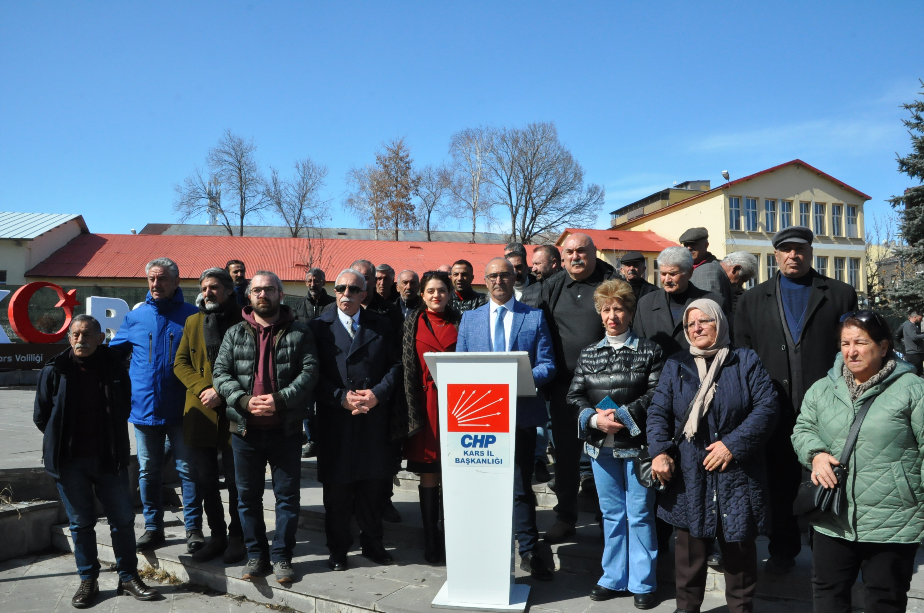 CHP Kars’ta da alanlara indi