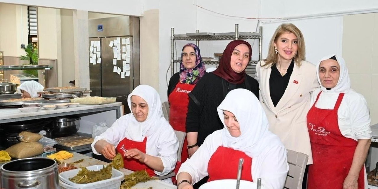 Milletvekili Ölmeztoprak esnafla buluştu, hanelere misafir oldu