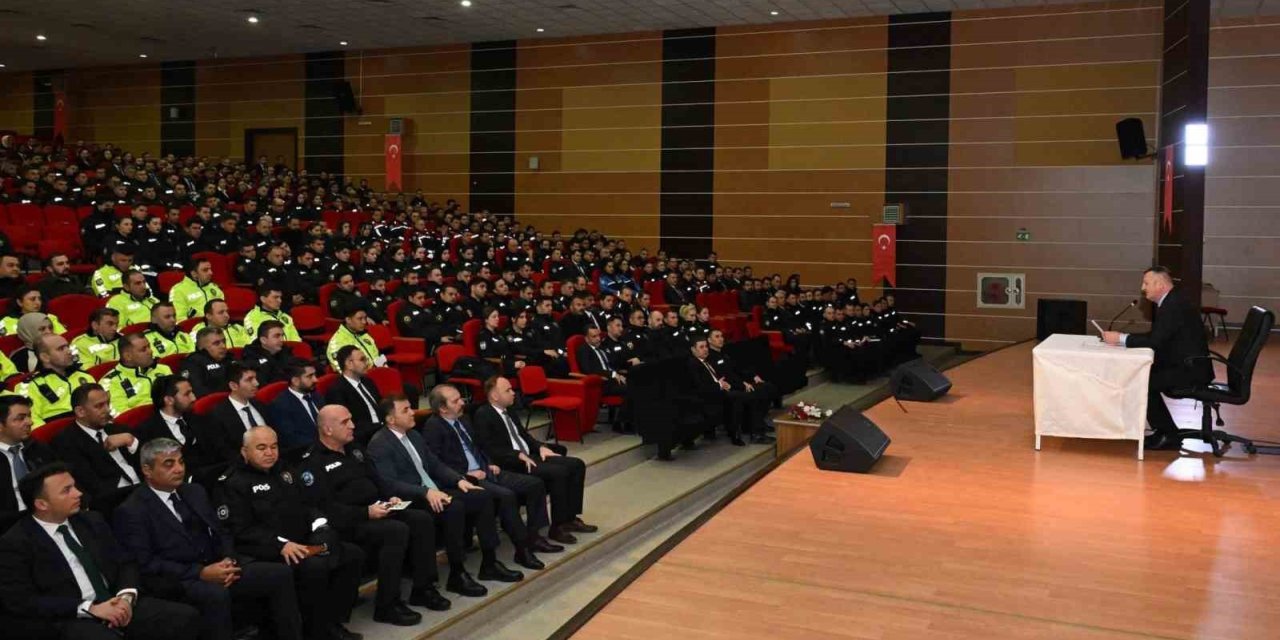 Erzincan Emniyet Müdürlüğü’nde bayram öncesi toplantı