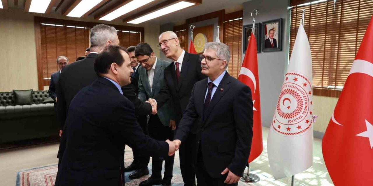 Bingöl’de resmi bayramlaşma töreni düzenlendi