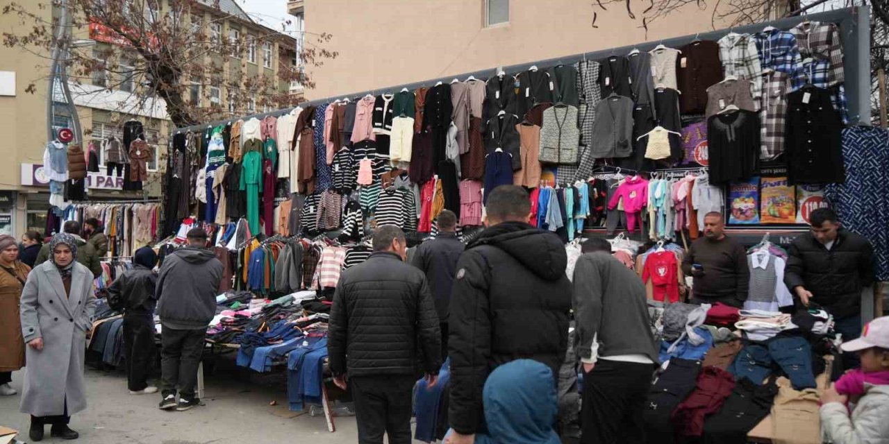 Muş’ta bayram pazarında arefe yoğunluğu