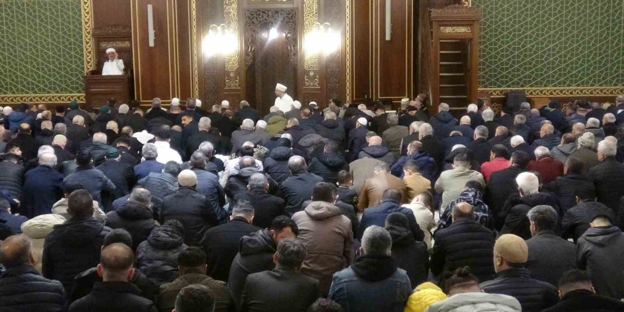 Malatya’da bayram namazı yoğunluğu