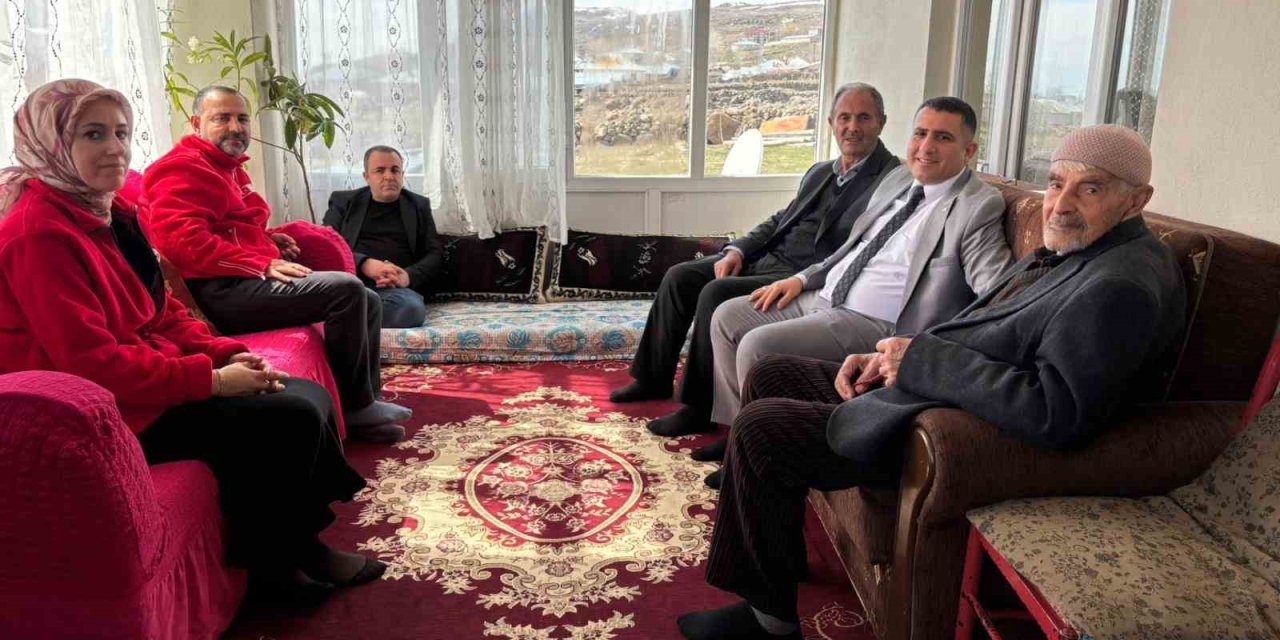 Kızılay’dan yalnız yaşayan yaşlılara bayram ziyareti