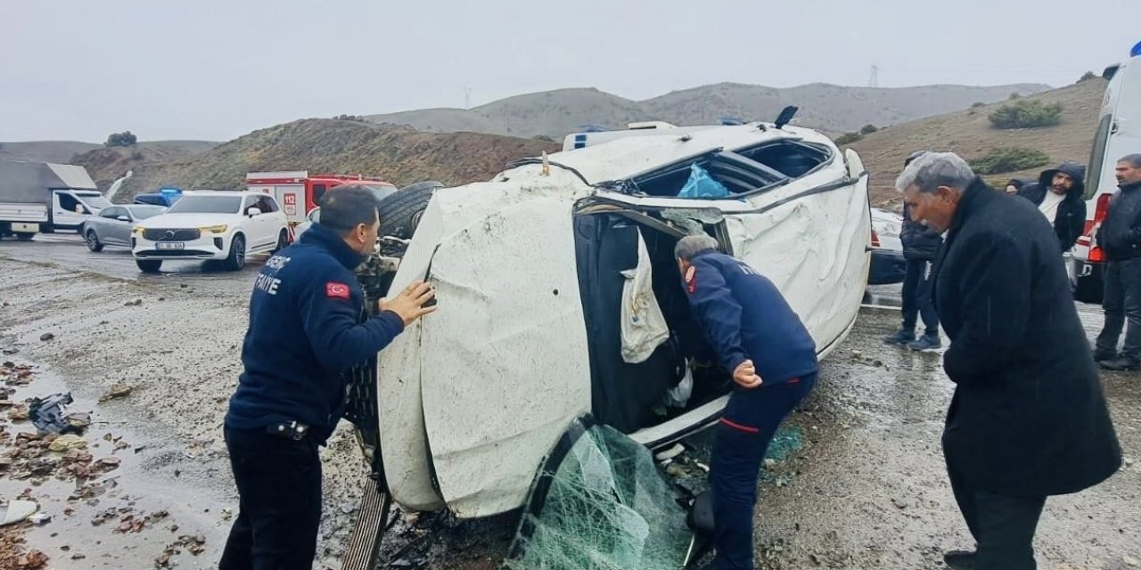 Bingöl’de trafik kazası : 4 yaralı